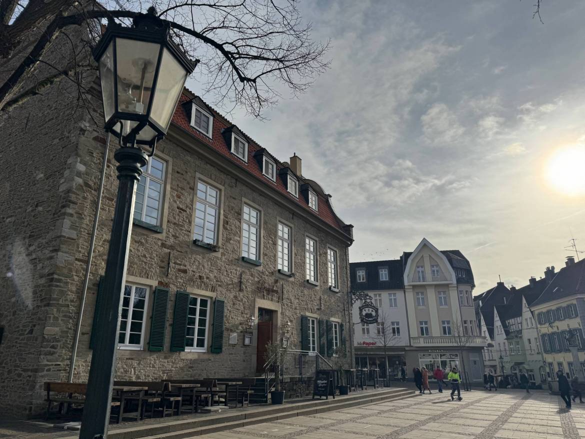 Foto-wS-Marktplatz-Buergerhaus-Laterne-scaled.jpg